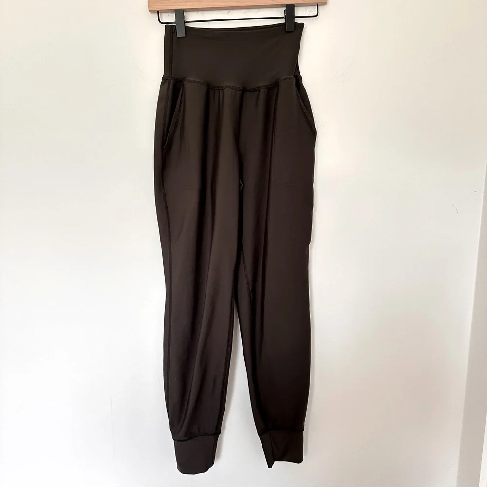 Old Navy Active (XS) Powersoft High Rise Tapered Legging w Pockets- Charcoal - Picture 2 of 11